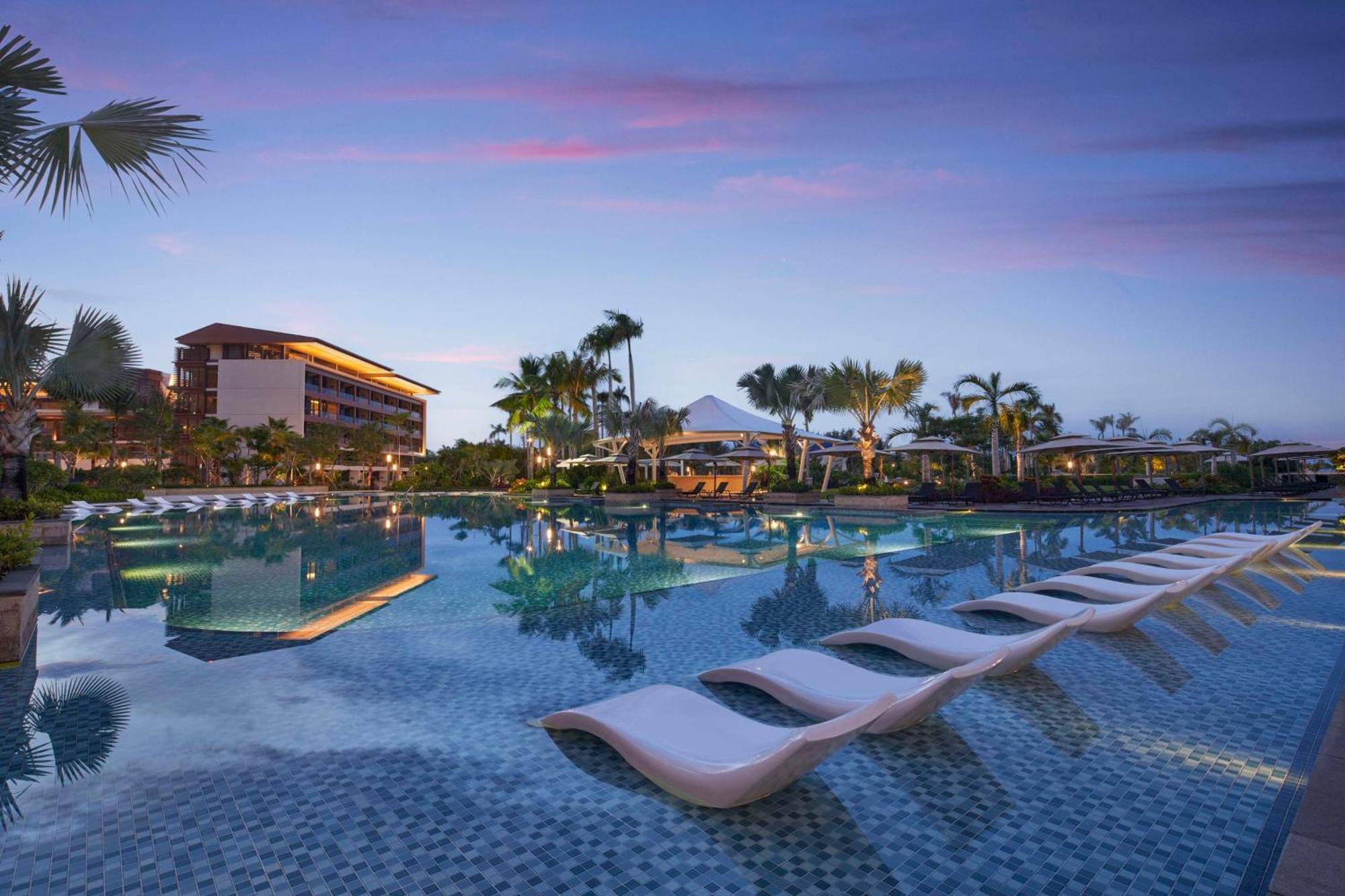 Hyatt Regency Sanya Tianli Bay Hotel Exterior photo