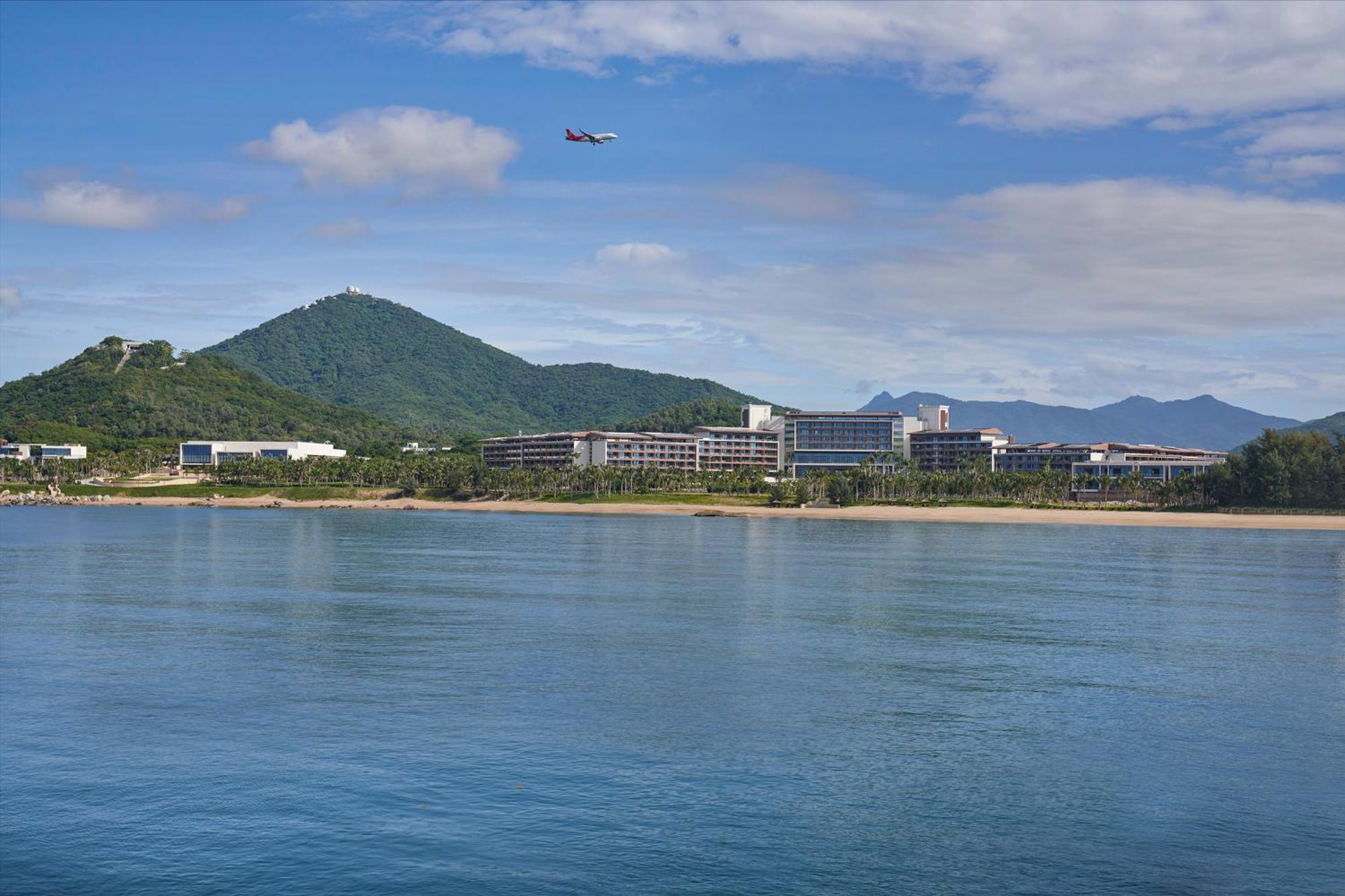Hyatt Regency Sanya Tianli Bay Hotel Exterior photo